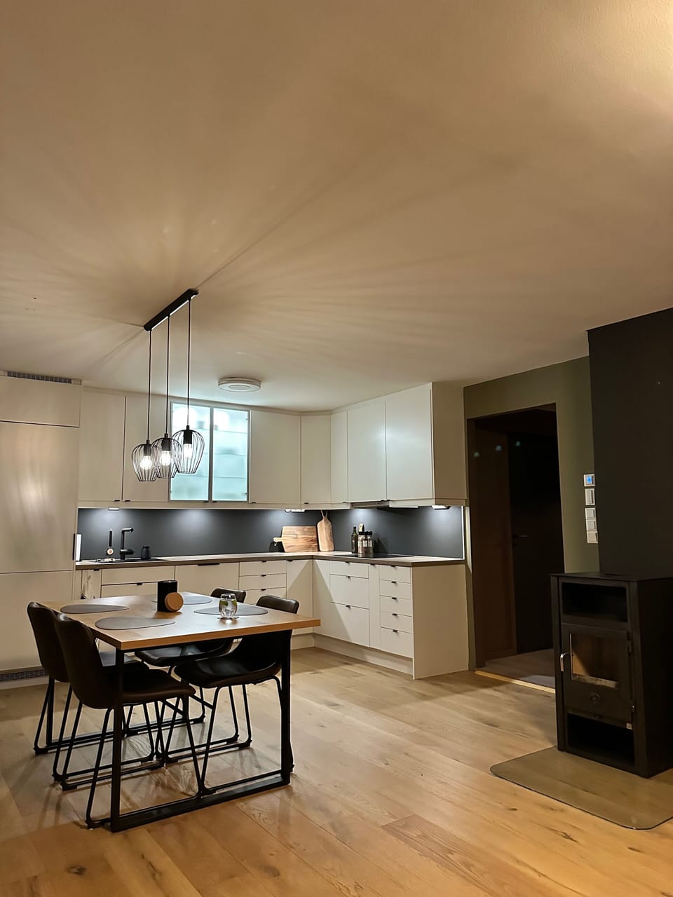 Apartment | Dining