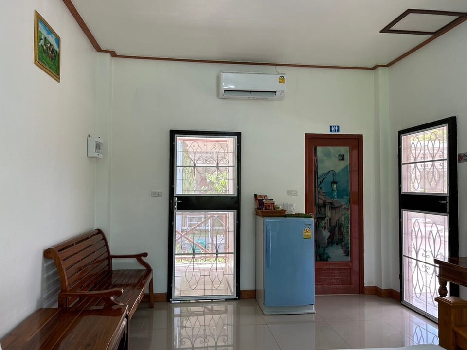 Basic Double Room, 1 King Bed, Mountain View | Free WiFi, bed sheets