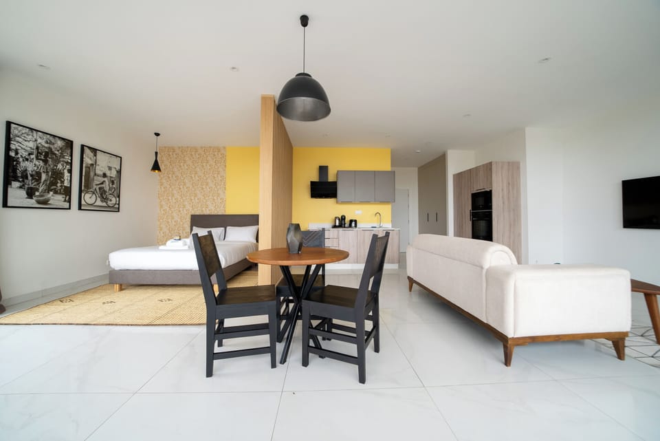 Presidential Suite | In-room safe, blackout drapes, iron/ironing board, free WiFi