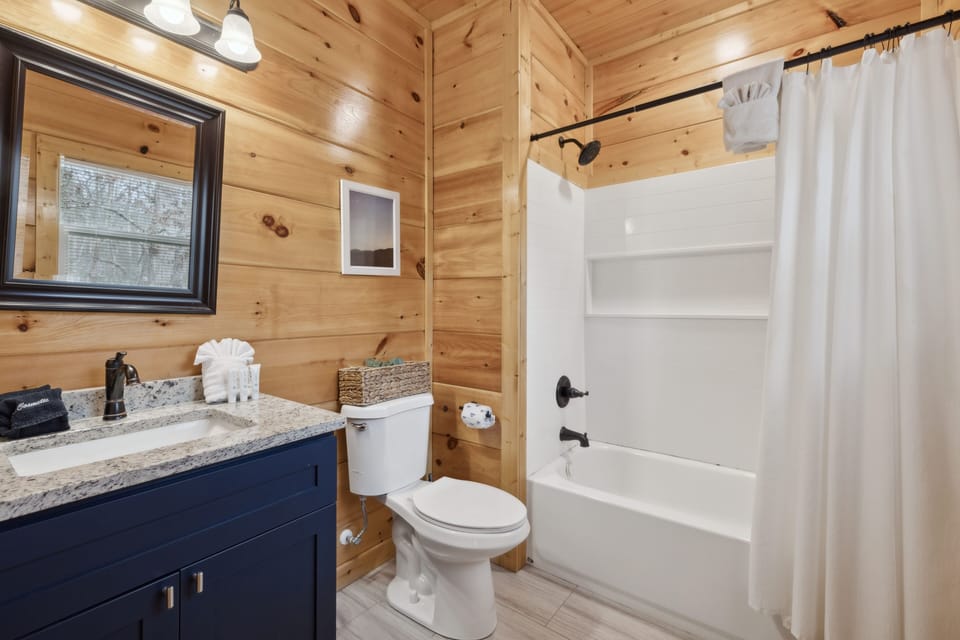 Big Bear Splash 2 Bedroom Cabin Cabin in Pigeon Forge