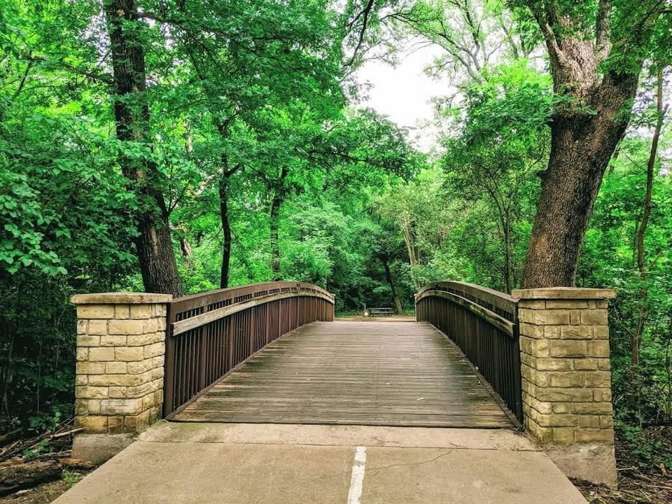 Direct access to Spring Creek Nature Preserve! Perfect for runs or dog walks!