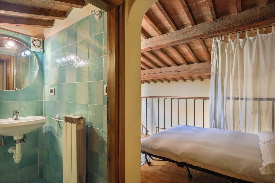 Classic Apartment | Bathroom | Hair dryer, bidet, towels, soap