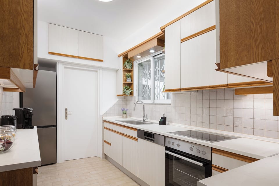 Apartment, Mountain View | Private kitchen | Full-size fridge, microwave, oven, dishwasher