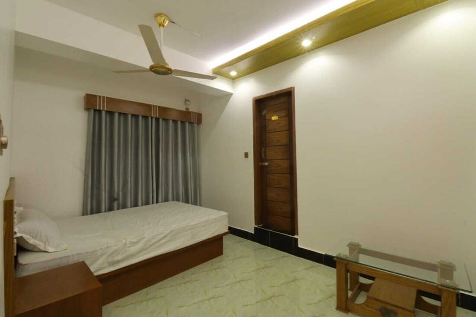 Premium Single Room, City View | In-room safe, desk, free WiFi