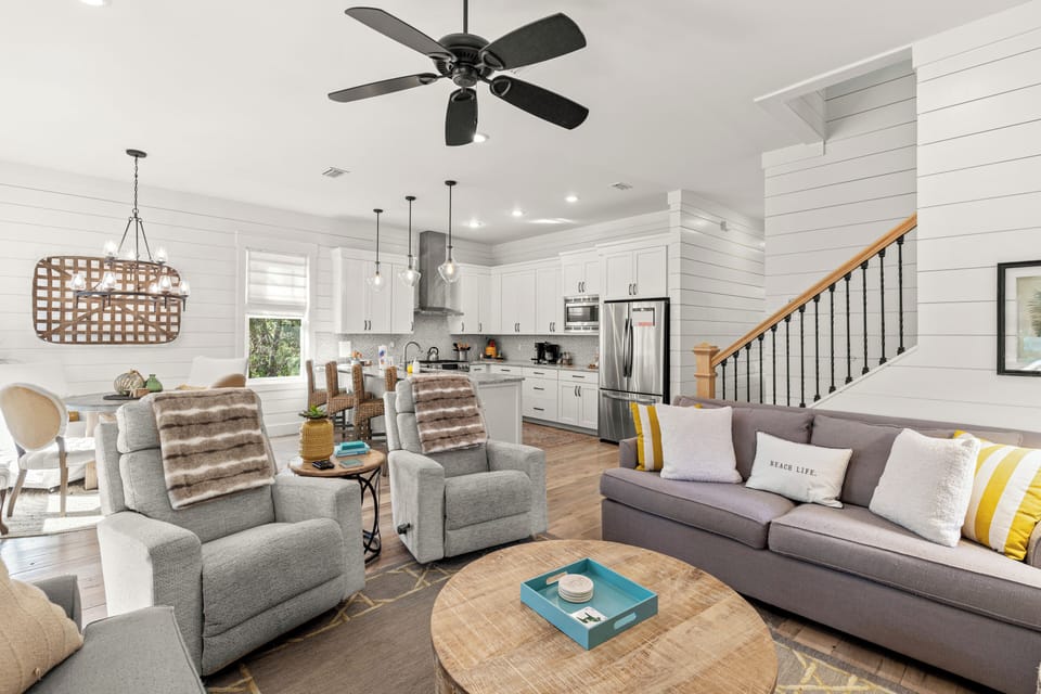 1st Floor Living Room