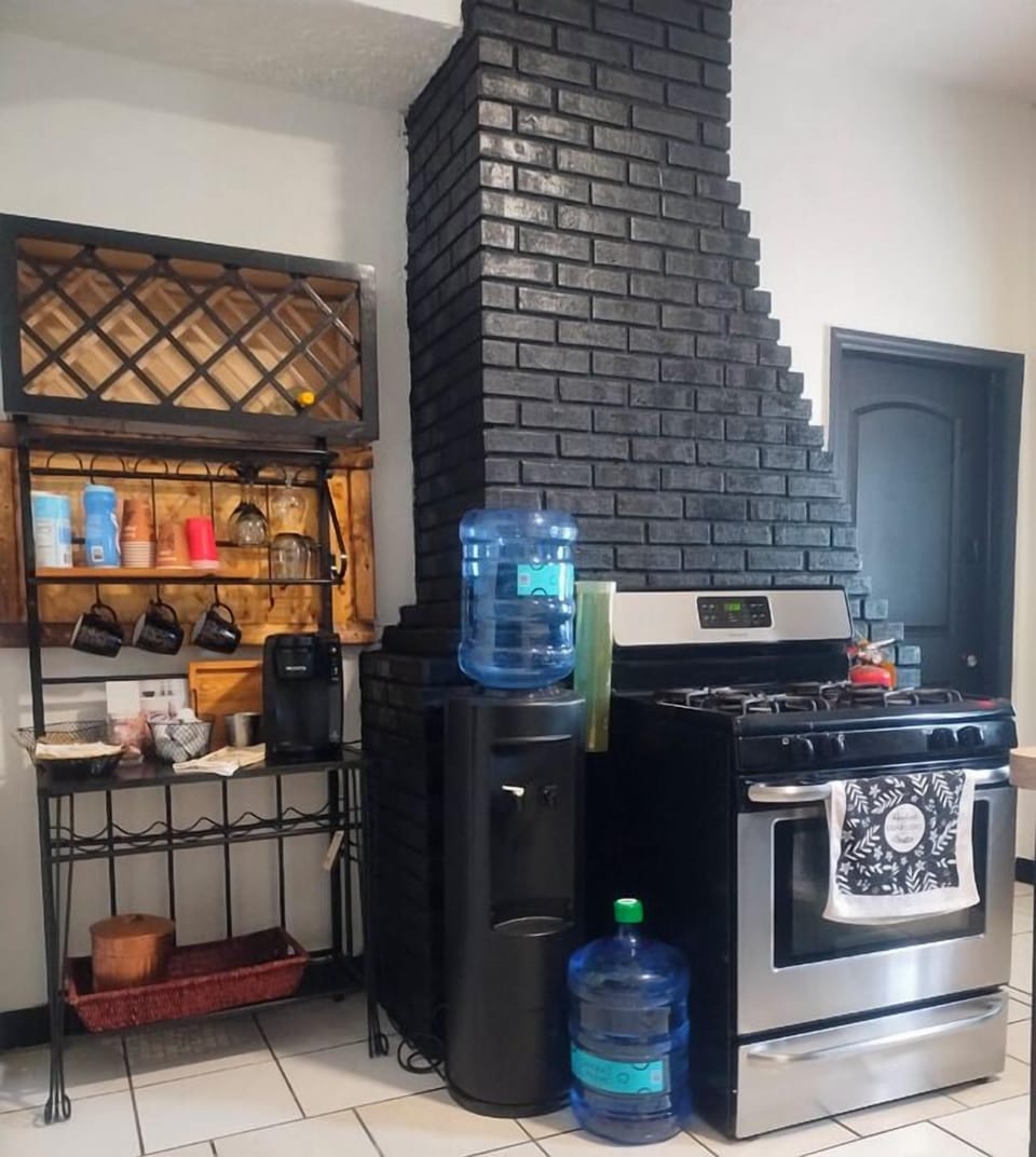 Microwave, oven, stovetop, cookware/dishes/utensils