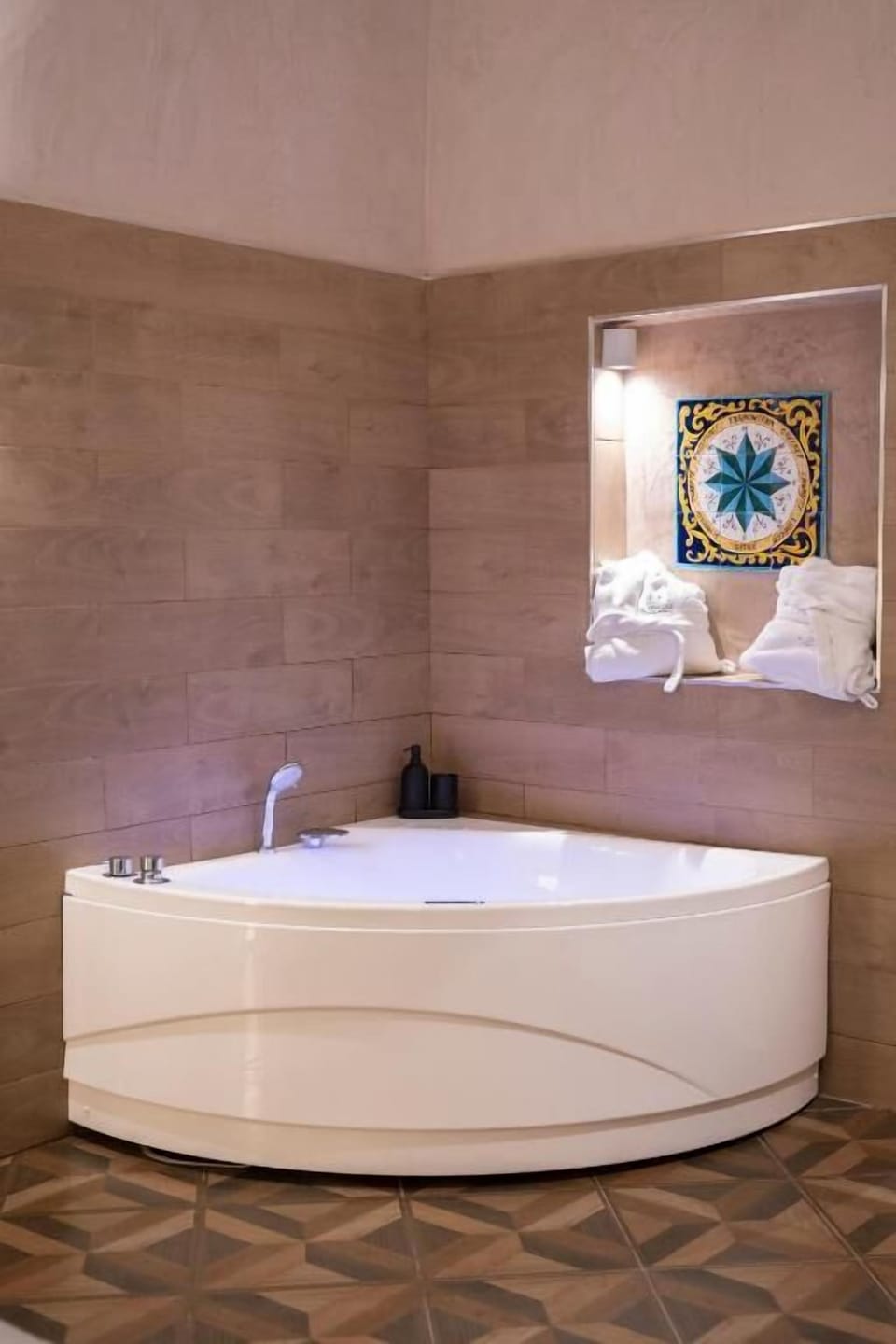Private spa tub