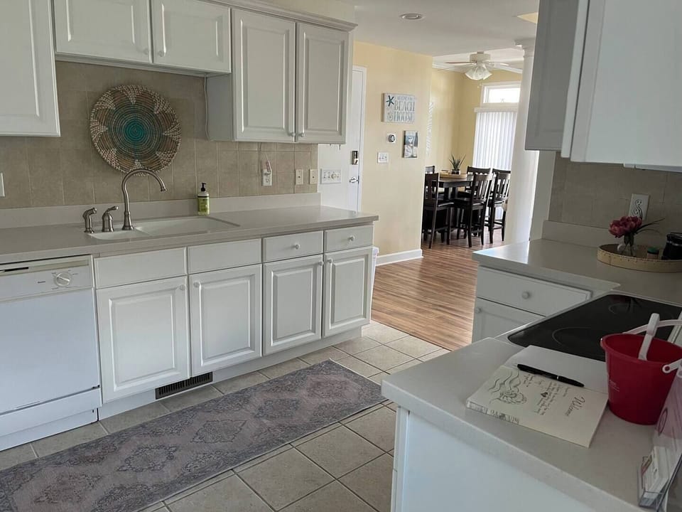 Large Kitchen with everything you would need 