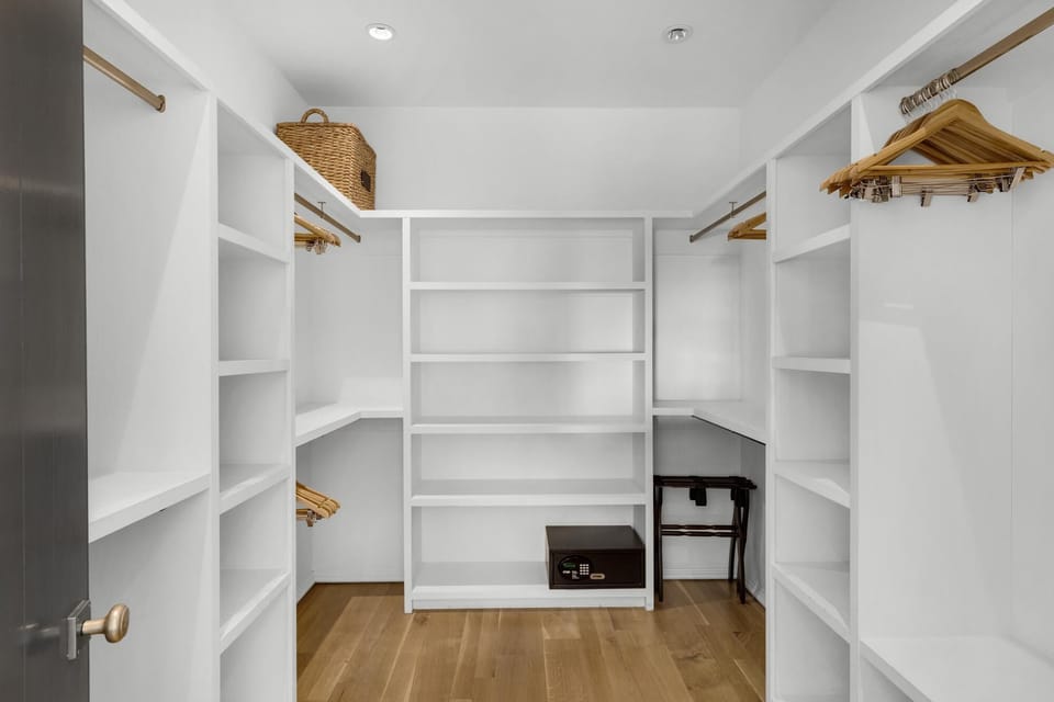 Master Suite Closet