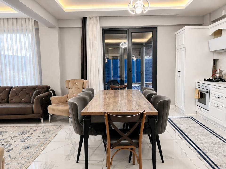 Family Villa | In-room dining