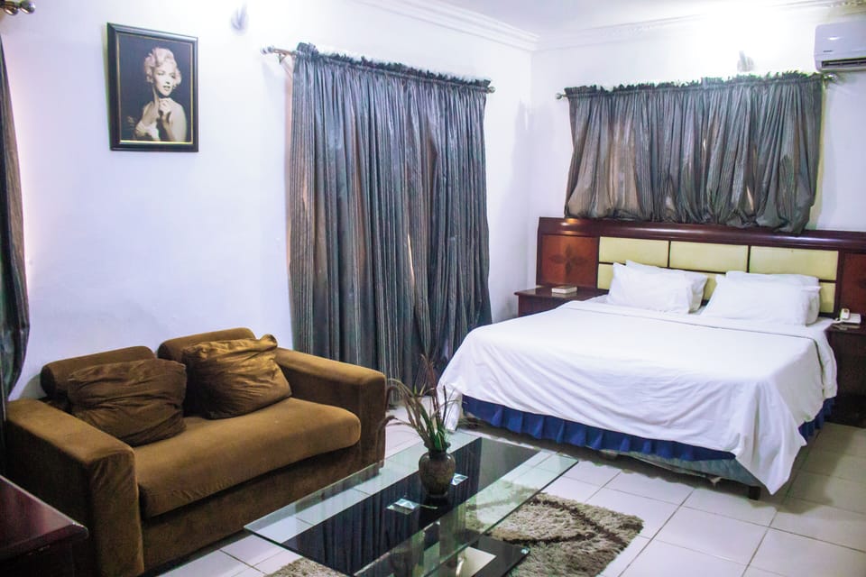 Deluxe Double Room, City View | In-room safe, desk, laptop workspace, soundproofing