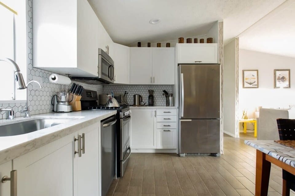 House, Mountain View (3 Bedrooms) | Private kitchen | Coffee/tea maker, fridge, microwave, oven