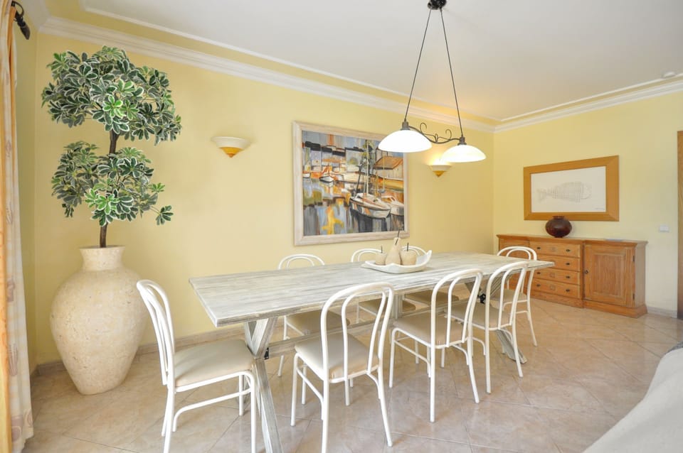 Delightful dining area