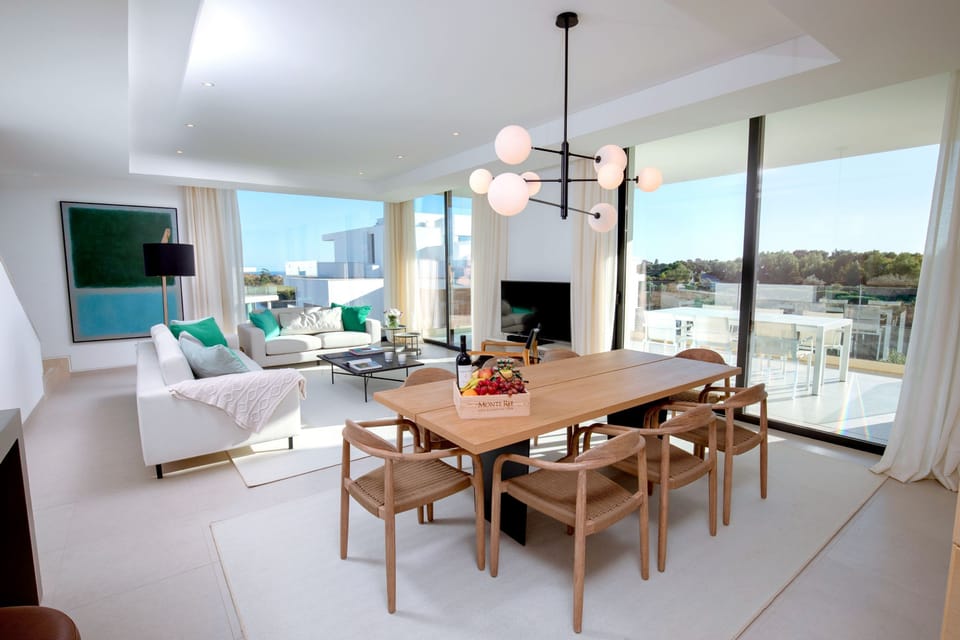 Living and dining area