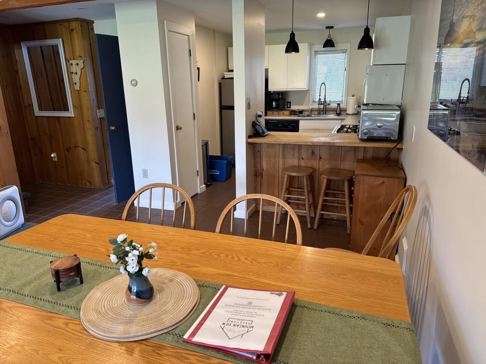Family-Friendly Getaway in Stowe Condo, Walkable! (6401)