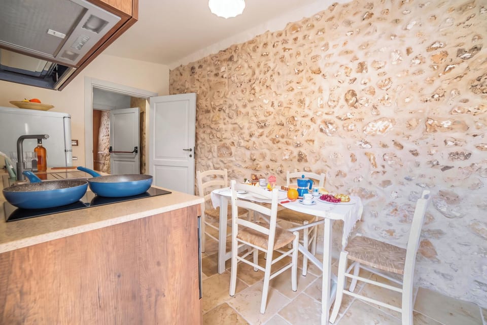 Kitchen and dining area