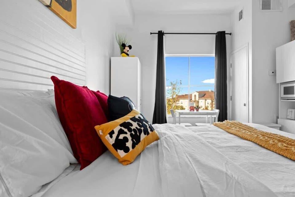 8303PalmParkway-4