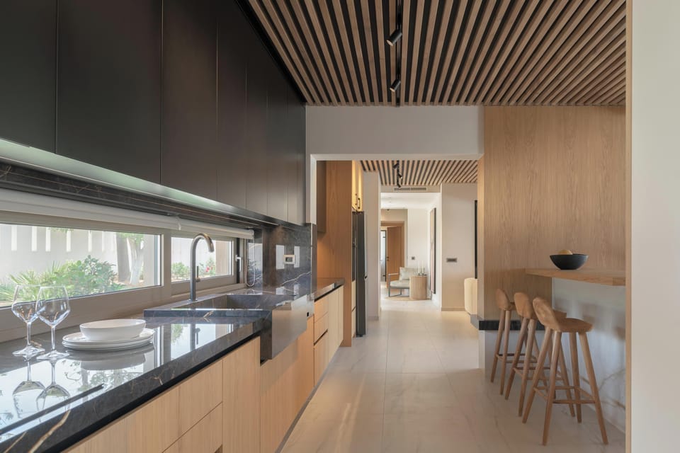 Fully equipped kitchen with modern and branded appliances