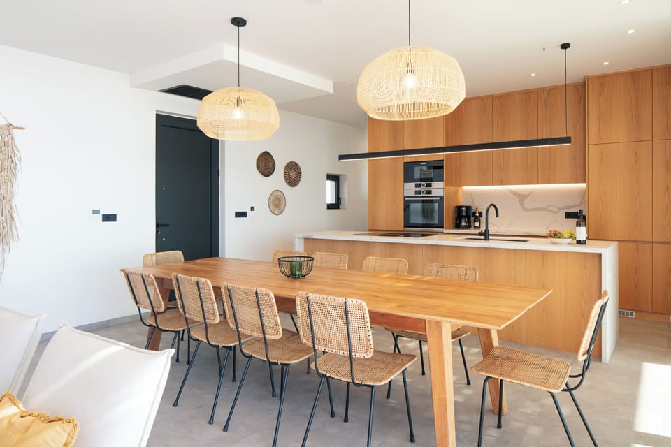 Dinning table for 10 guests