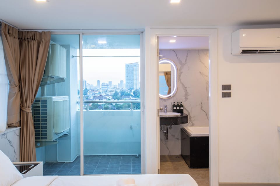 Family Suite Double and Double | Free minibar items, free WiFi