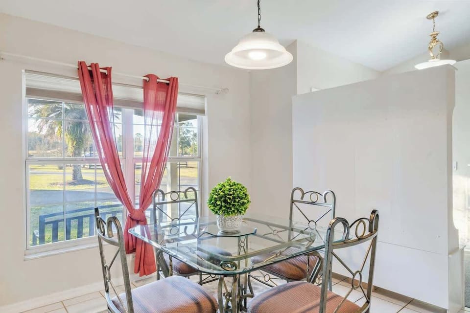 Enjoy your morning coffee or a light meal in the additional dining or coffee area, designed for comfort and convenience. #CoffeeSpot #CozyVibes