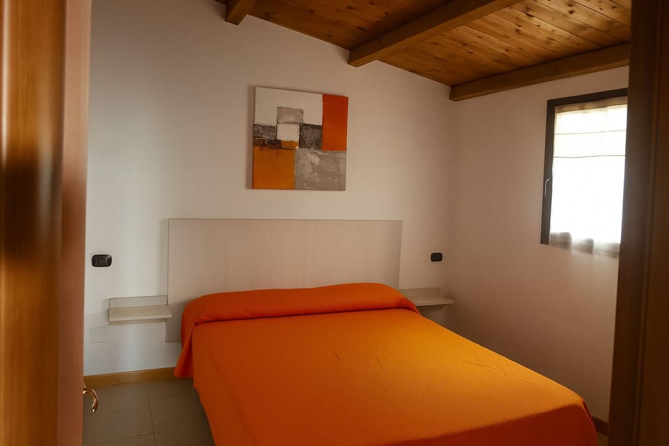Comfort Bungalow, Beach View | Free WiFi