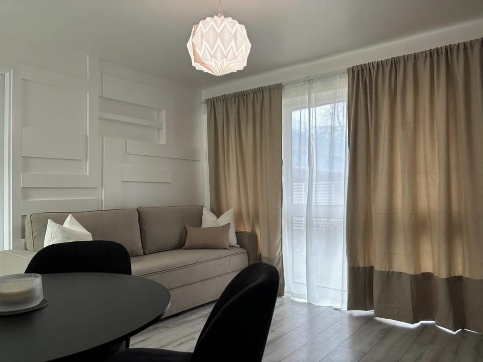 Apartment | Living area | TV