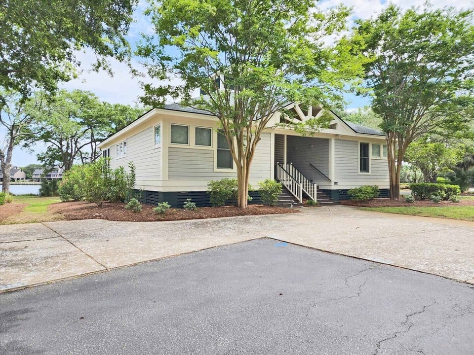 Lakeside Villa 12A