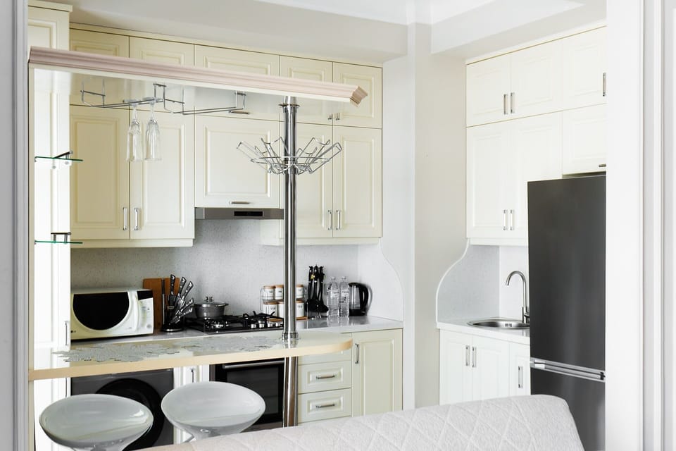 Luxury Apartment, Balcony, Courtyard View | Private kitchen