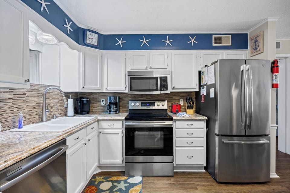 full kitchen