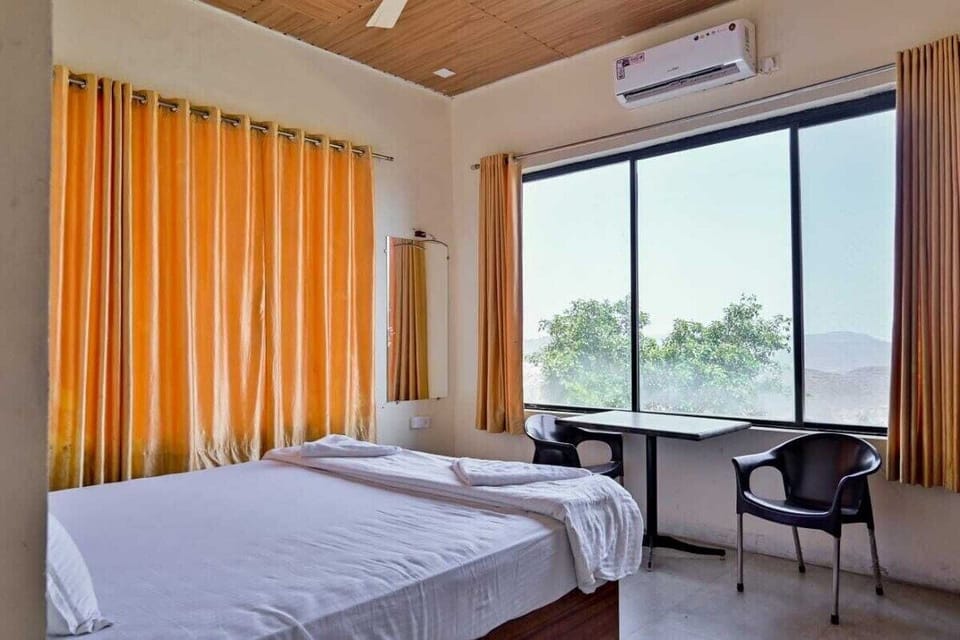 Standard Room | Free WiFi
