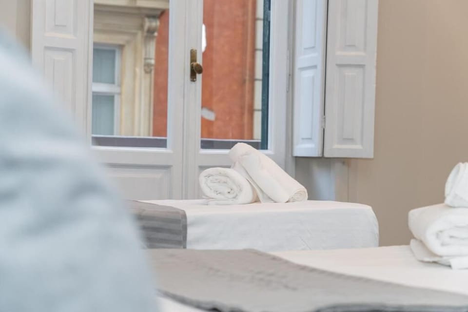Classic Triple Room | Desk, laptop workspace, WiFi (free)