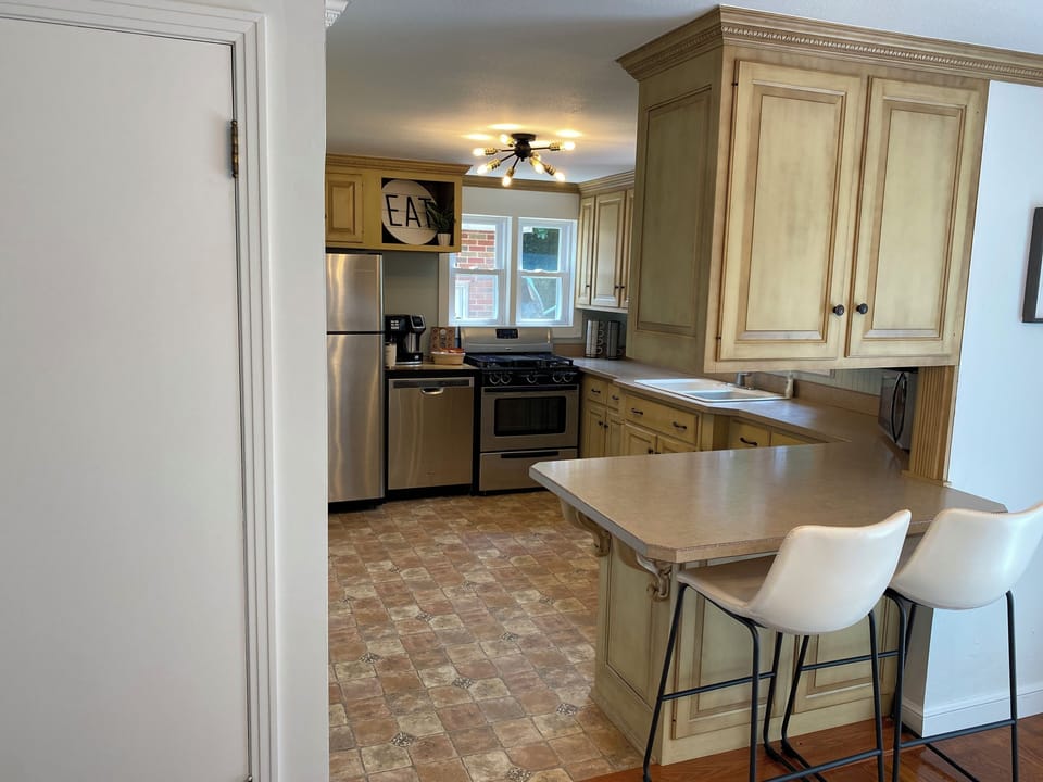 Main Floor Kitchen 