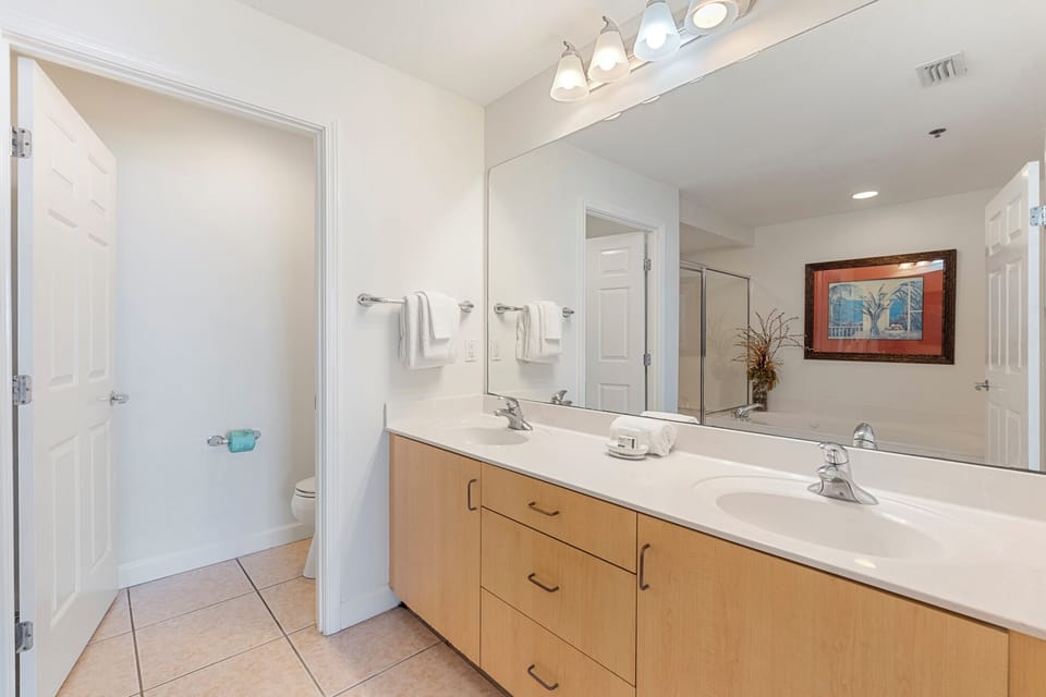 En-suite bathroom