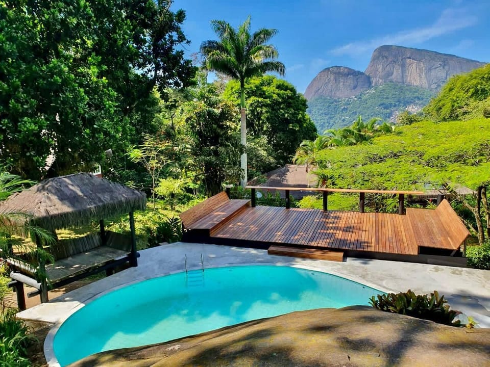 2 outdoor pools