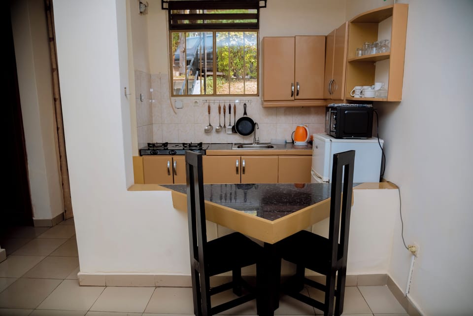 Classic Apartment, Hill View | In-room dining