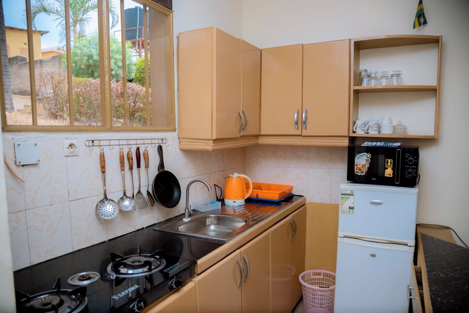 Classic Apartment, Hill View | Private kitchen | Microwave, stovetop, cookware/dishes/utensils