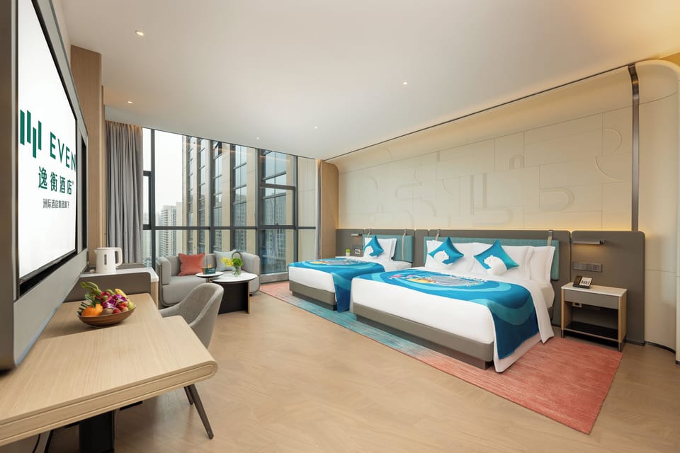 Premium Room, 1 Queen Bed, City View | WiFi (free), bed sheets