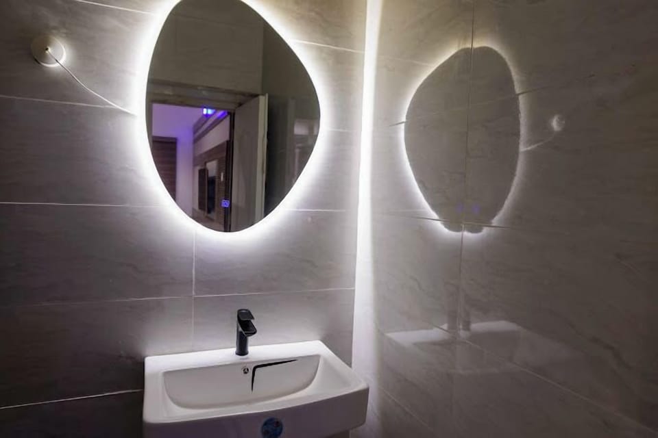 Economy Room, Balcony, City View | Bathroom | Free toiletries, hair dryer, towels, soap