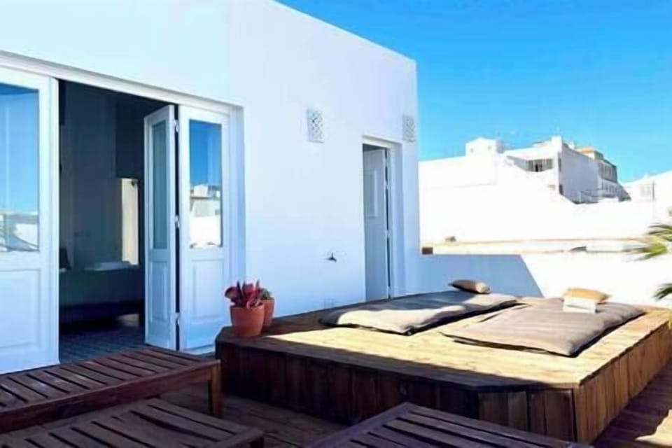 15773076-e2bd-42e1-ba06-06066f409db0