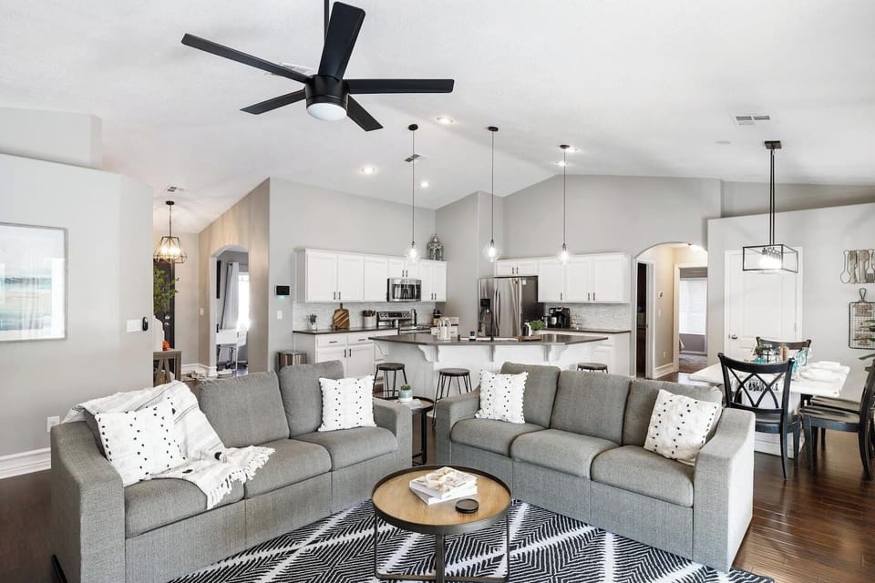 Open living area.