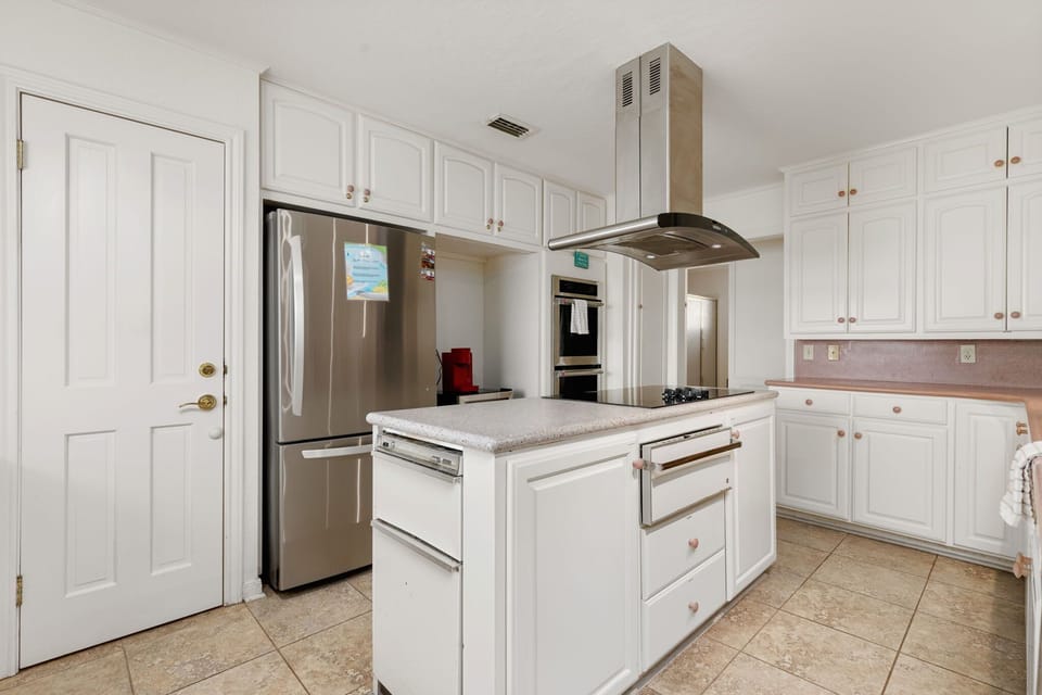 Fully stocked and ready for your next kitchen adventure!