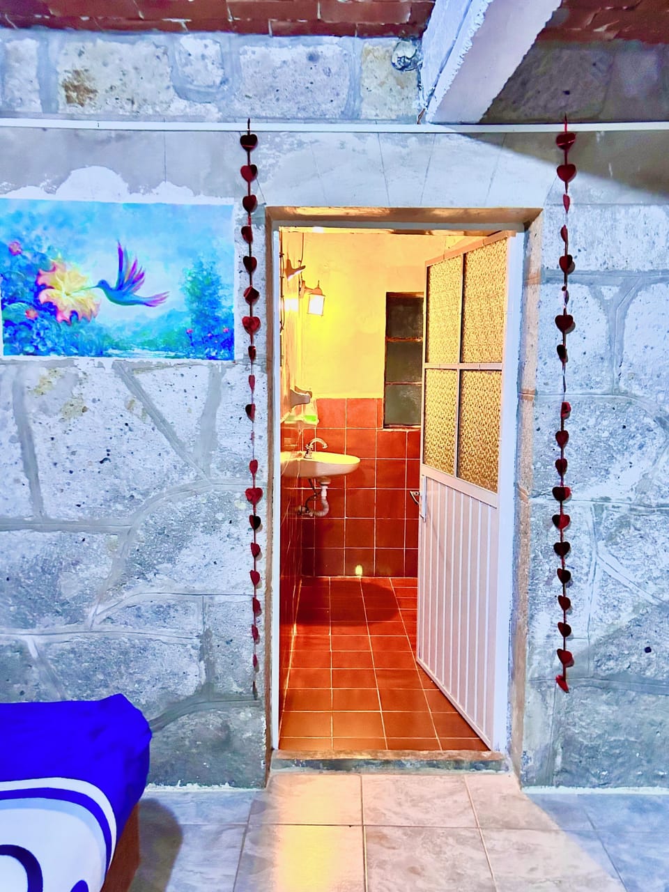 Classic Room | Bathroom | Shower, towels, soap, shampoo