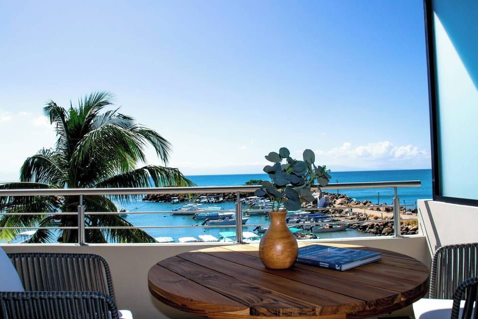 Ocean breeze & luxury living