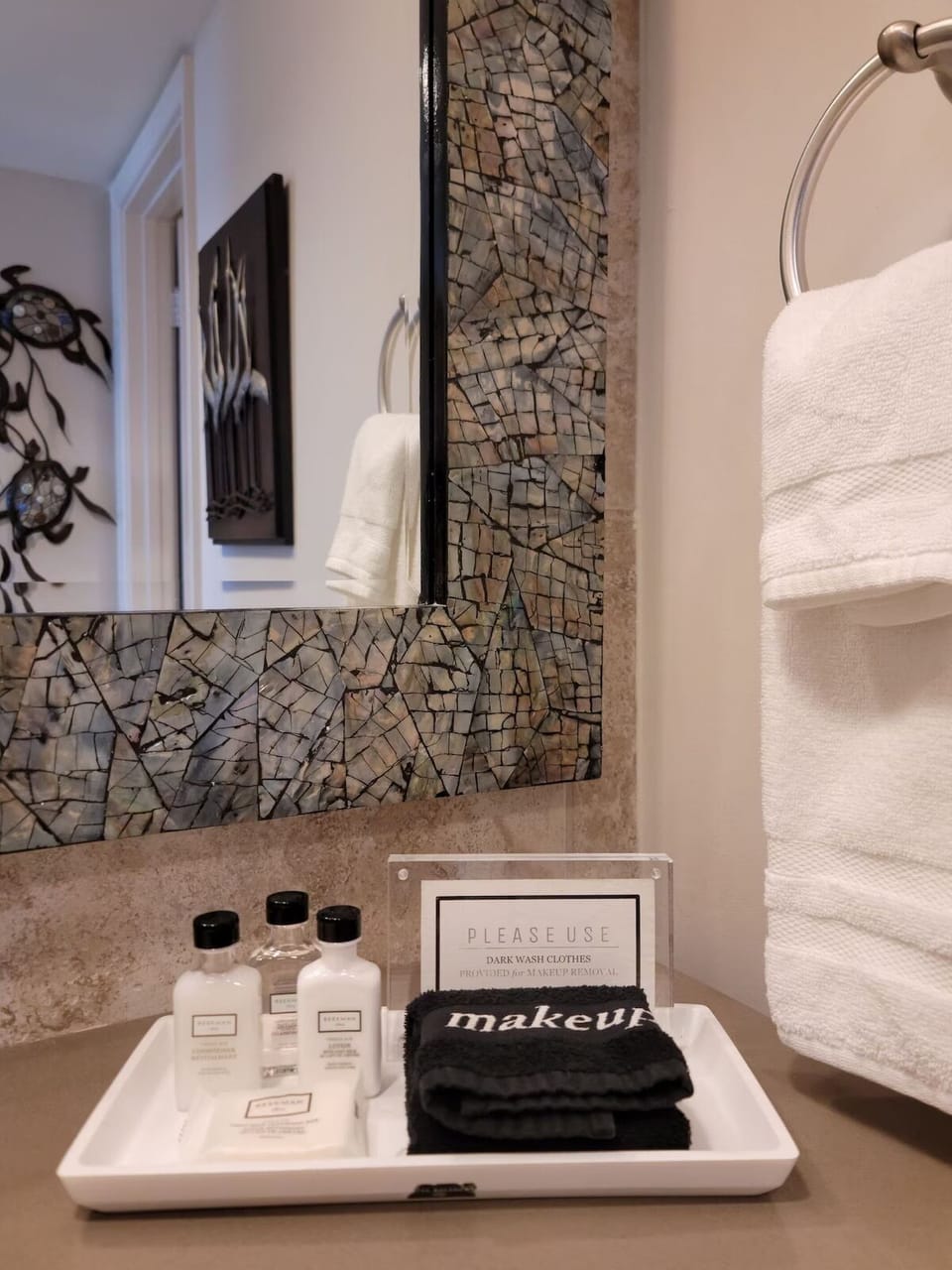 Bathroom amenities