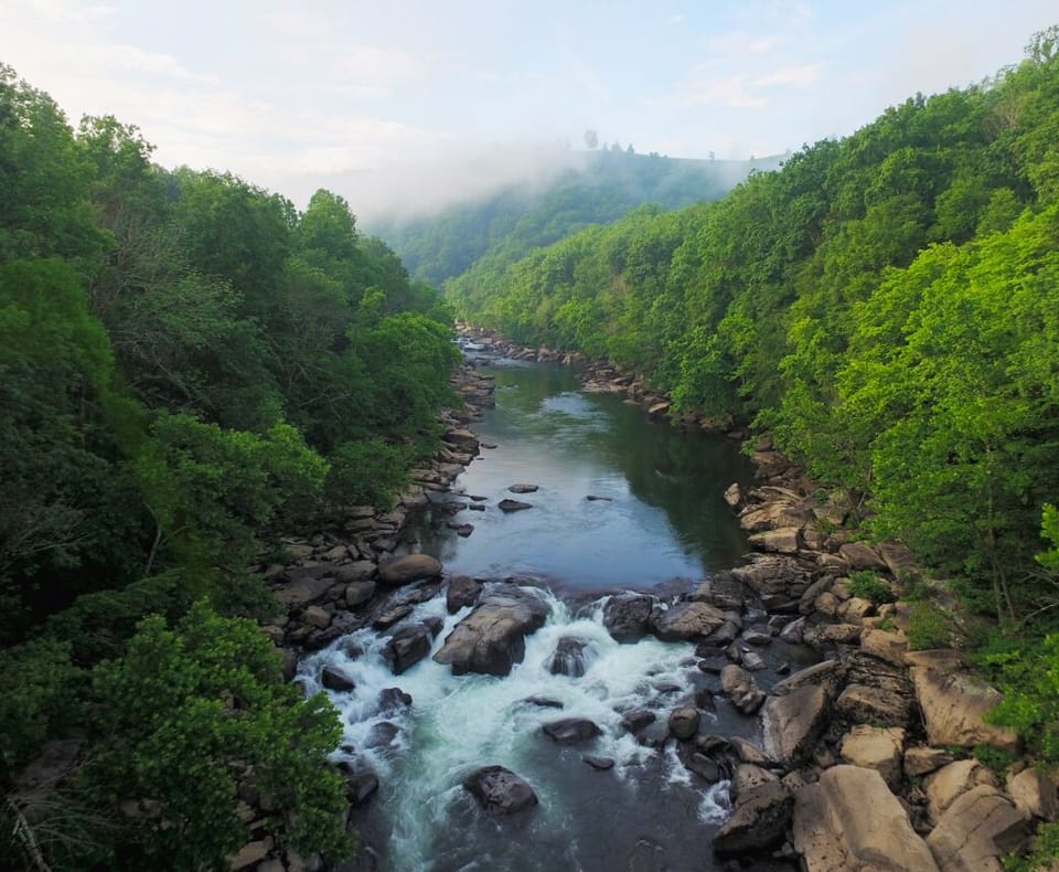 20 minutes from Valley Falls State Park (Fairmont, WV), excellent hiking & views