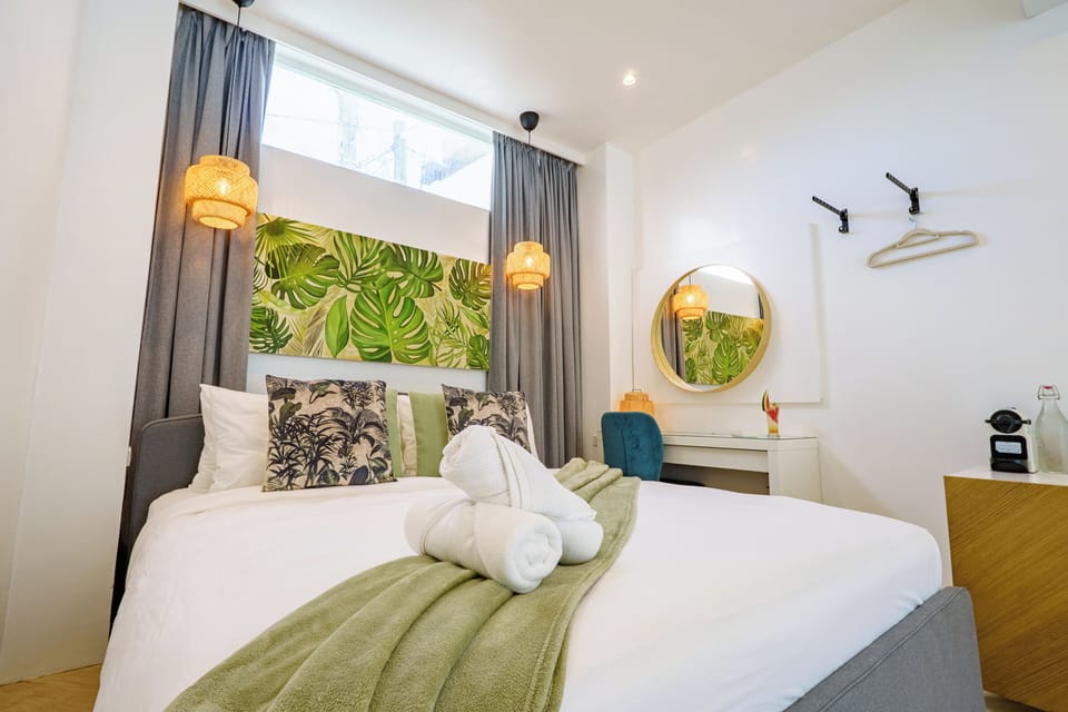 Deluxe Suite, Patio | 1 bedroom, free WiFi