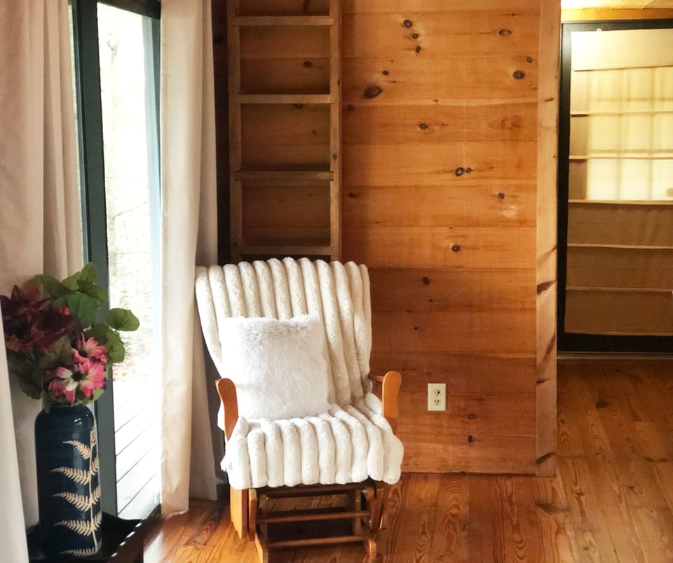 Rocking chair 