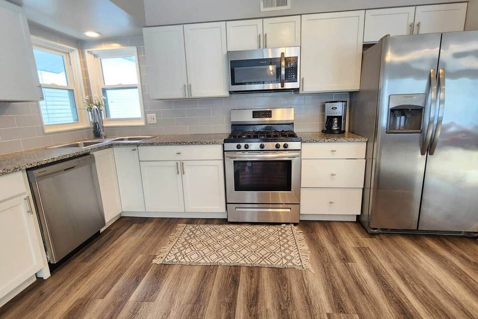 Kitchen Angle 1