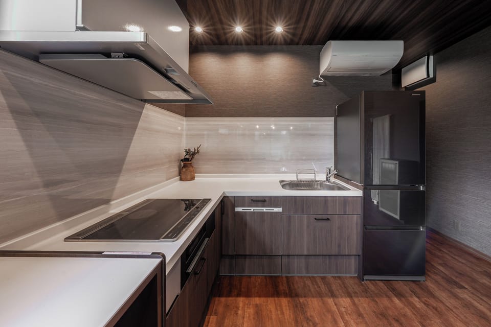 Fridge, microwave, stovetop, electric kettle